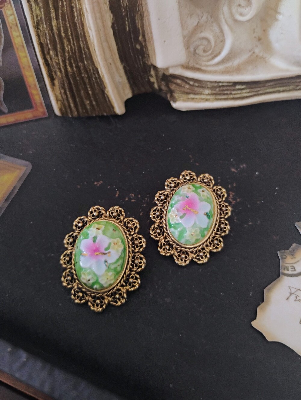 Vintage, Earrings Floral Cameo Ornate Gold Metal Clip On Earring
